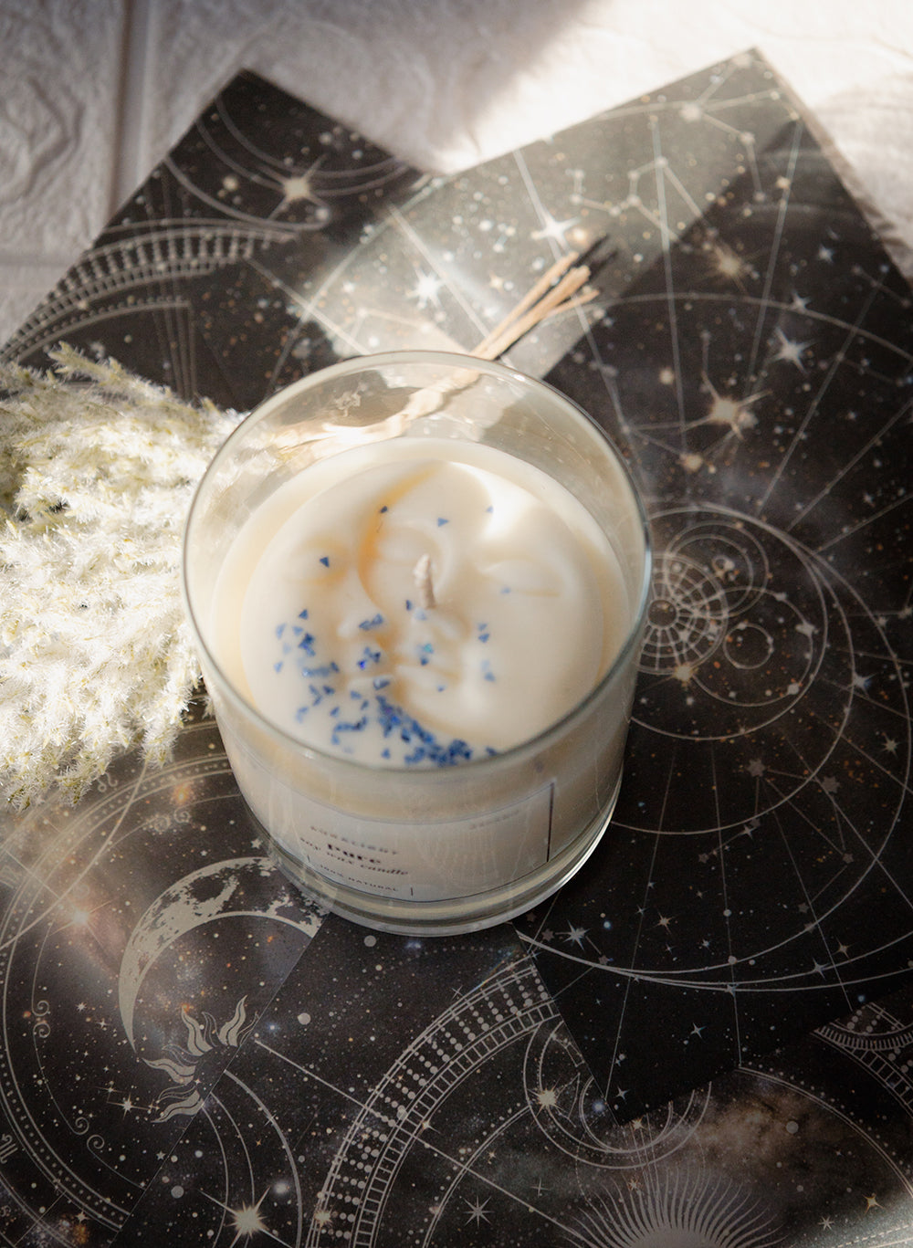 Luna - Parfum de violete si miros de ploaie